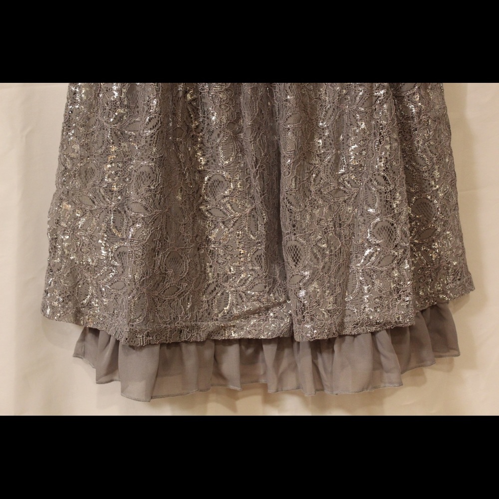 Silver dress - Picture 4 of 6